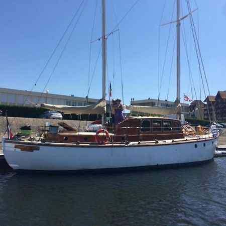 Port Deauville Yacht Vintage Εξωτερικό φωτογραφία