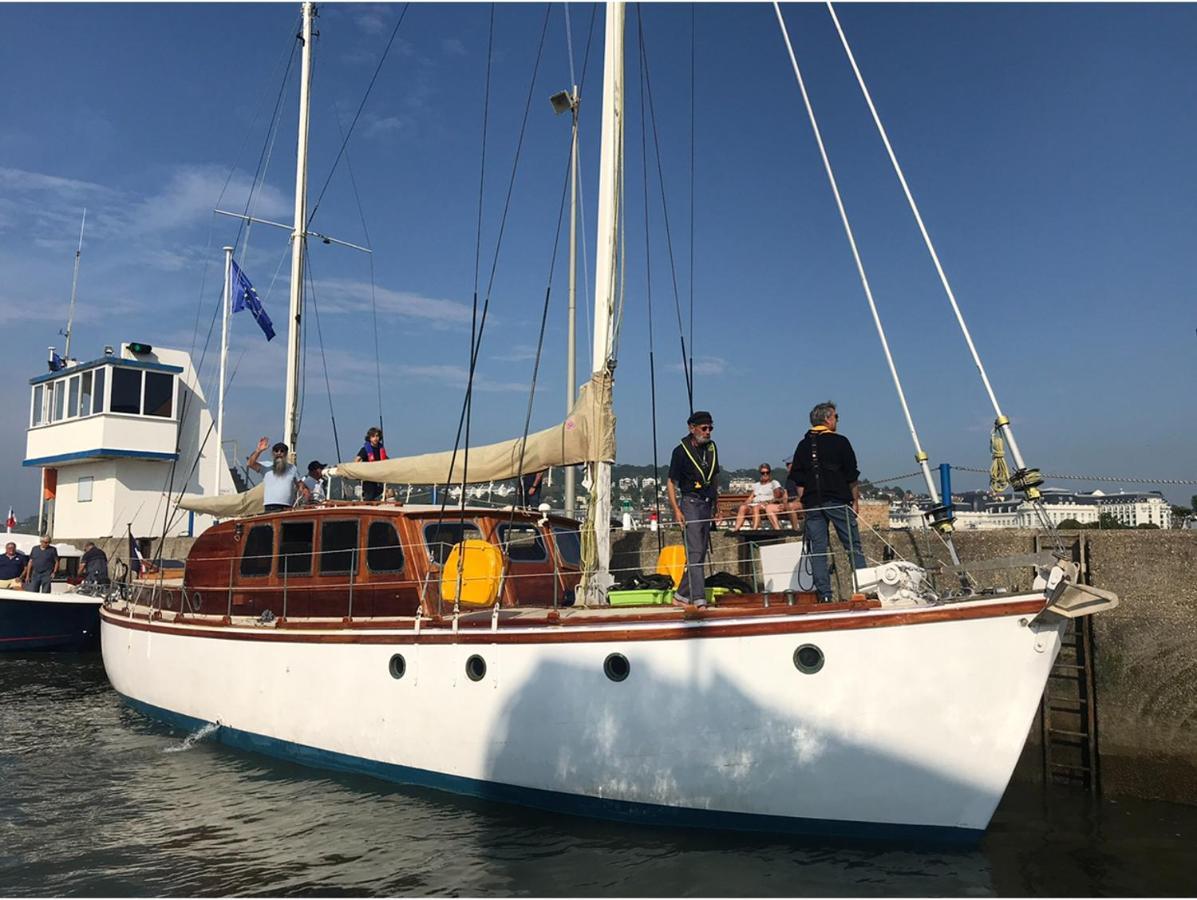 Port Deauville Yacht Vintage Εξωτερικό φωτογραφία